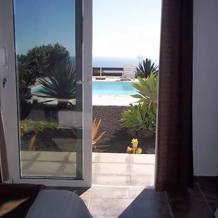 Sleeps 4 Pool Wifi Villa