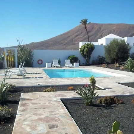 Sleeps 4 Pool Wifi