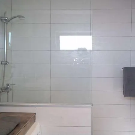 Sleeps 4 Pool Wifi Villa