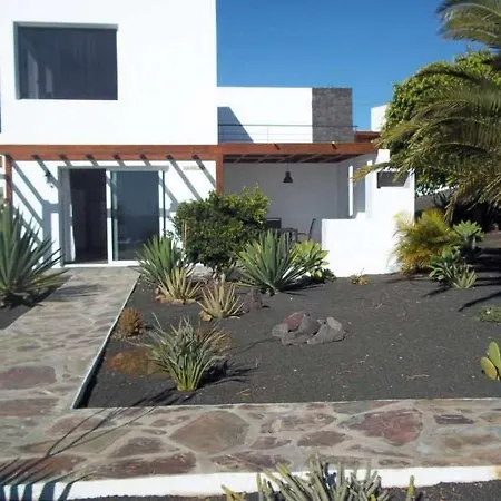 Sleeps 4 Pool Wifi *