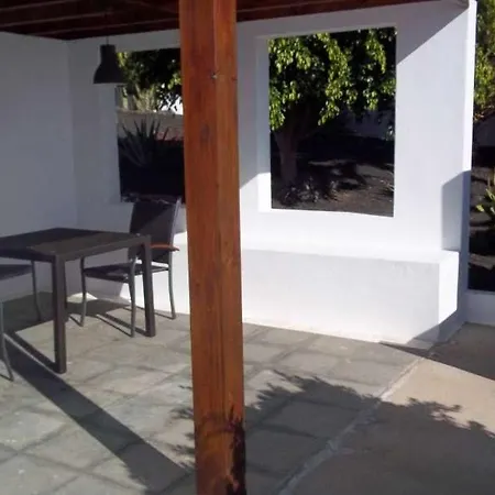 Sleeps 4 Pool Wifi Villa Mácher